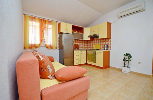 Istok Apartamento | Apartamentos Pero (36191-A1) - Makarska
