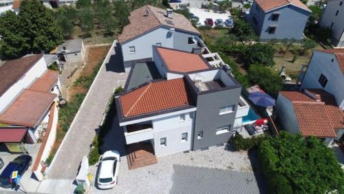 Valdebek Apartamento | Apartments Peti