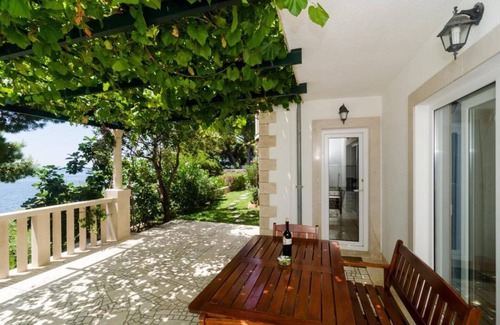 Orebic Apartamento | Apartments Plavac Mali- Comfort One Bedroom Apartment with Terrace and Sea View