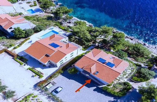 Orebic Apartamento | Apartments Plavac Mali- Three Bedroom Apartment with Terrace and Sea View