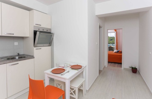Saplunara Apartamento | Apartments Posta - Comfort One-Bedroom Apartment with Terrace and Sea View - Apartman 6