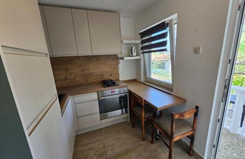 Donji Karin Apartamento | Apartments Robi & Kristina
