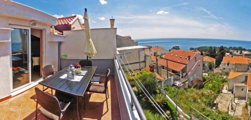 Gornji Kono Apartamento | Apartments Rock Palace