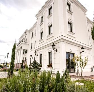 Cacak Hotel | Apartments & rooms Beli Dvor