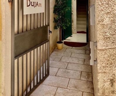 Old Town Casa | Apartments & Rooms Dujam