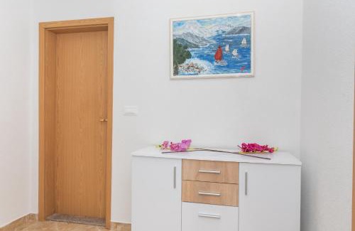 Kastel Stafilic Apartamento | Apartments & Rooms Seaside