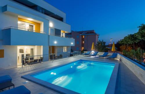Zrce Apartamento | Apartments & Rooms Villa Casia