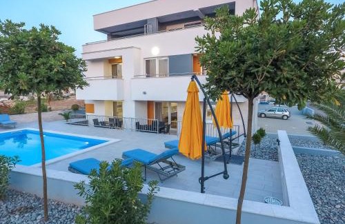 Zrce Apartamento | Apartments & Rooms Villa Casia