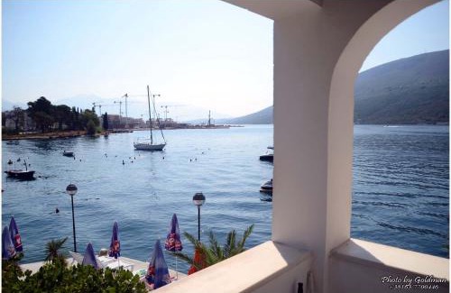 Kumbor Apartamento | Apartments Roza