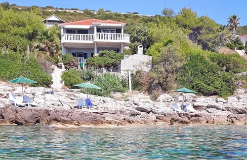Milna Apartamento | Apartments Ružica (14421-A1) - Vis - island Vis