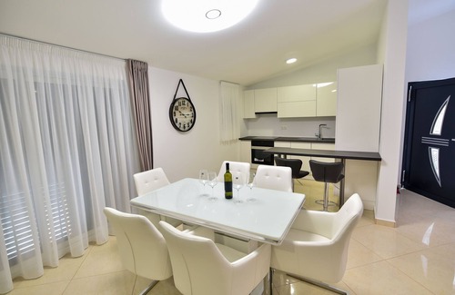 Vir Apartamento | Apartments Sana