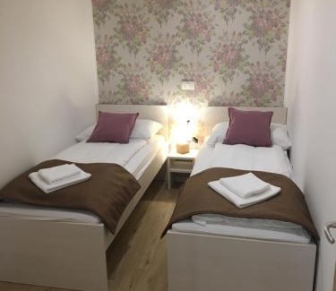 Siska District Apartamento | Apartments SHISHKA