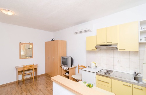 Kobas Apartamento | Apartamentos Skurla - Estudio con terraza (A1 žuti)