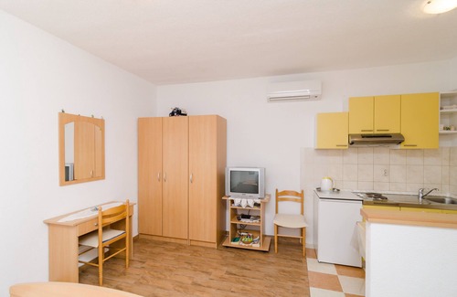Kobas Apartamento | Apartamentos Skurla - Estudio con terraza (A1 žuti)