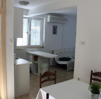 Novi Vinodolski Apartamento | Apartments Strmecki