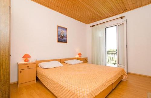 Drace Apartamento | Apartments Sutvid- One Bedroom Apartment with Loggia and Sea View