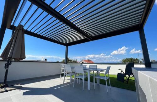 Njivice Apartamento | Apartments Terra Sun with Private Pool or Jacuzzi