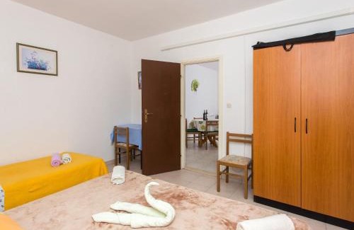 Orebic Apartamento | Apartments Villa Dinga - Borak - Comfort One Bedroom Apartment with Balcony and Sea View No 4