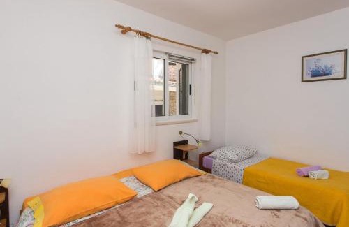 Orebic Apartamento | Apartments Villa Dinga - Borak - Comfort One Bedroom Apartment with Balcony and Sea View No 4