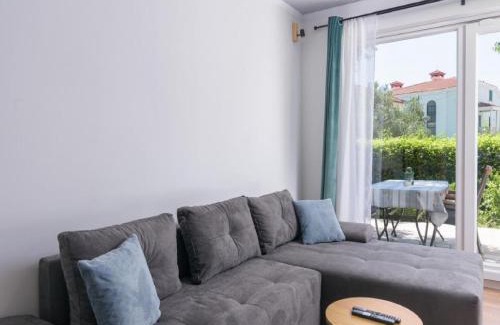 Kastel Stafilic Apartamento | Apartments Vujina - One Bedroom apartment and Balcony