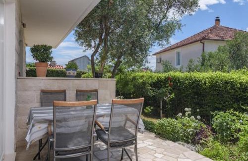 Kastel Stafilic Apartamento | Apartments Vujina - One Bedroom apartment and Balcony