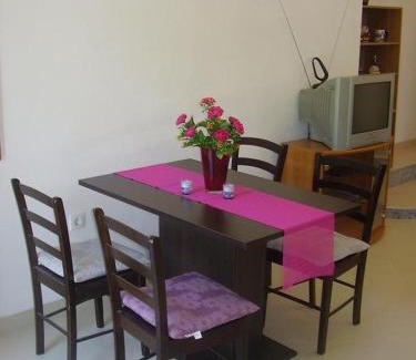 Kastel Stafilic Apartamento | Apartments with a parking space Kastel Stafilic, Kastela - 13375