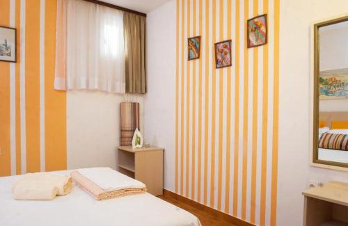 Bili brig Apartamento | Apartments with parking space Makarska - 8817