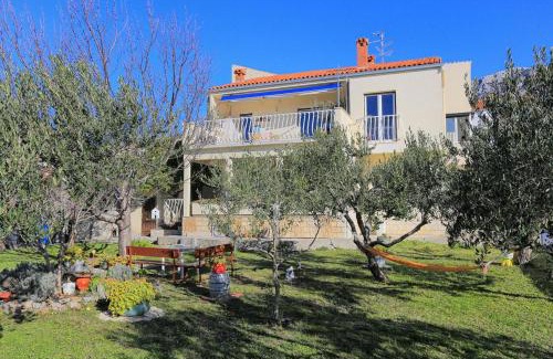 Kastel Gomilica Apartamento | Apartments with parking space Kastel Gomilica, Kastela - 19248