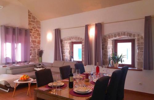 Island Hvar Apartamento | Apartments with parking space Jelsa, Hvar - 8713
