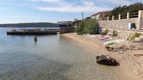 Barbat na Rabu Apartamento | Apartments with parking space Barbat, Rab - 22863