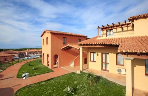 Vignola Mare Casa | Apartments with shared pool Vignola Mare Aglientu
