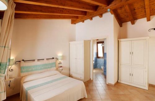 Vignola Mare Casa | Apartments with shared pool Vignola Mare Aglientu