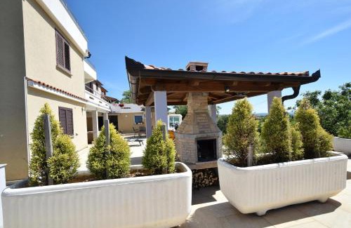 Municipality of Omisalj Apartamento | Apartments Zrinka