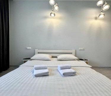 Sukhinovka Apartamento | ApartPoltava ЖК "Пилипа Орлика,26" BUSINESS апартаменти з неймовірною панорамою - LED дзеркало -ТРОПІЧНИЙ душ