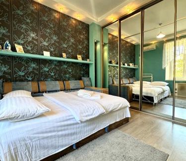 Sukhinovka Apartamento | ApartPoltava, Однокімнатні апартаменти з КУТОВОЮ ВАННОЮ, біля Краєзнавчого музею, АРТ кафе Кавун