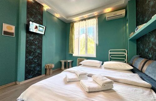 Sukhinovka Apartamento | ApartPoltava, Однокімнатні апартаменти з КУТОВОЮ ВАННОЮ, біля Краєзнавчого музею, АРТ кафе Кавун