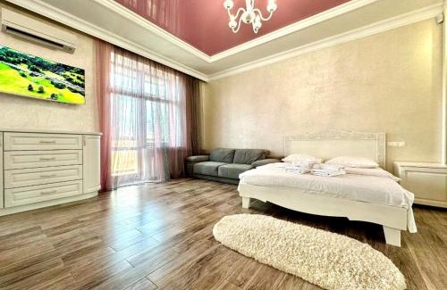 Podil Apartamento | ApartPoltava 1-кімн Елегантна студія в ПРЕСТИЖНІЙ новободові біля СОНЯЧНОГО ПАРКУ