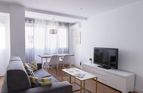 La Creu del Grau Apartamento | ApartUP Pineapple