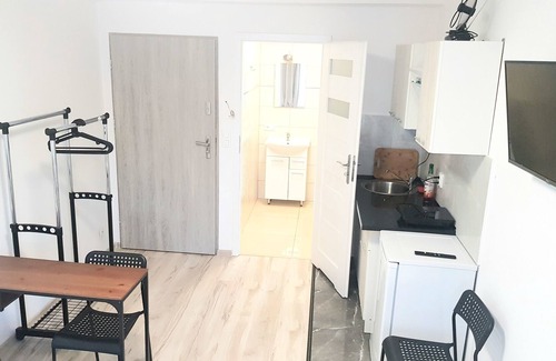 Zabrze Casa | APATRAMENTY MIŁA Ofrecemos habitaciones con baño y ducha.