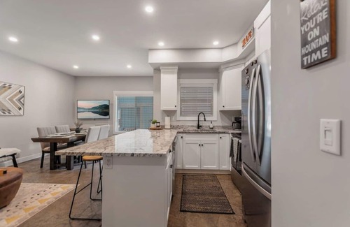 Okanagan-Similkameen Casa | Apex Mountain ~ Gone Ski'Inn ~ The Perfect Place to Gather