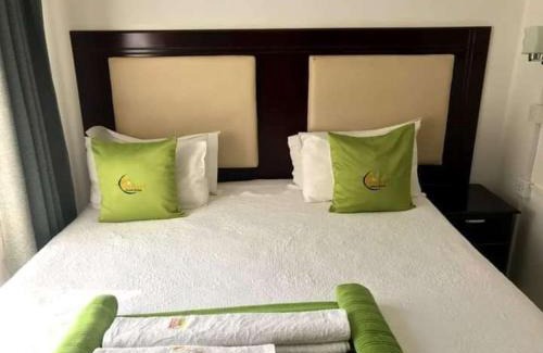 Goodwood Casa | Aphiwe Guesthouse