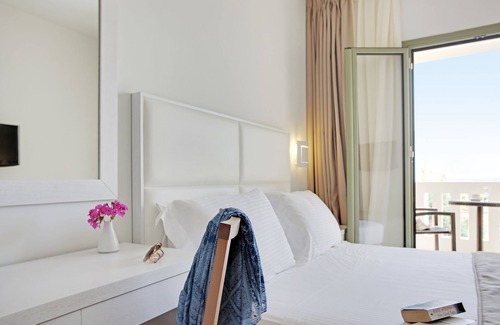 Marathokampos Hotel | Aphrodite Samos Suites