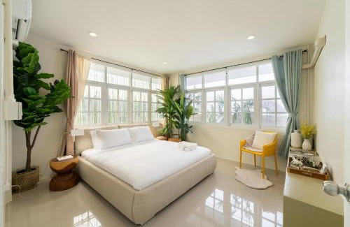 Old City Casa | Aphrodite & Venus Resort I 14 Bedrooms I Old City I Daily Housekeeping