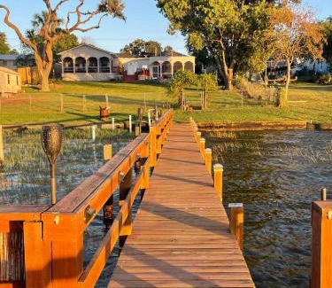 Auburndale Casa | Aphrodites Paradise - Near Disney World and Busch Gardens