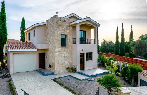 Kouklia Villa | Aphropean Golf Villa by Nomads