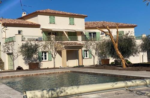 Oletta Apartamento | APICULTEUR