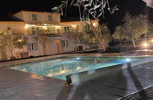 Oletta Apartamento | APICULTEUR