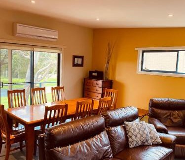 Apollo Bay Casa | Apollo Bay Hideaway 5 minute walk to the beach