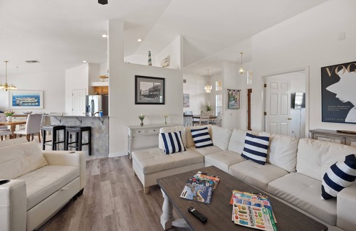 Apollo Beach Casa | Apollo Beach Waterfront 4BR+Dock+Near Tampa