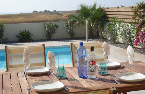 Pervolia Villa | Apollon Villa junto al mar con piscina privada, cerrada Private Road en Zona tranquila